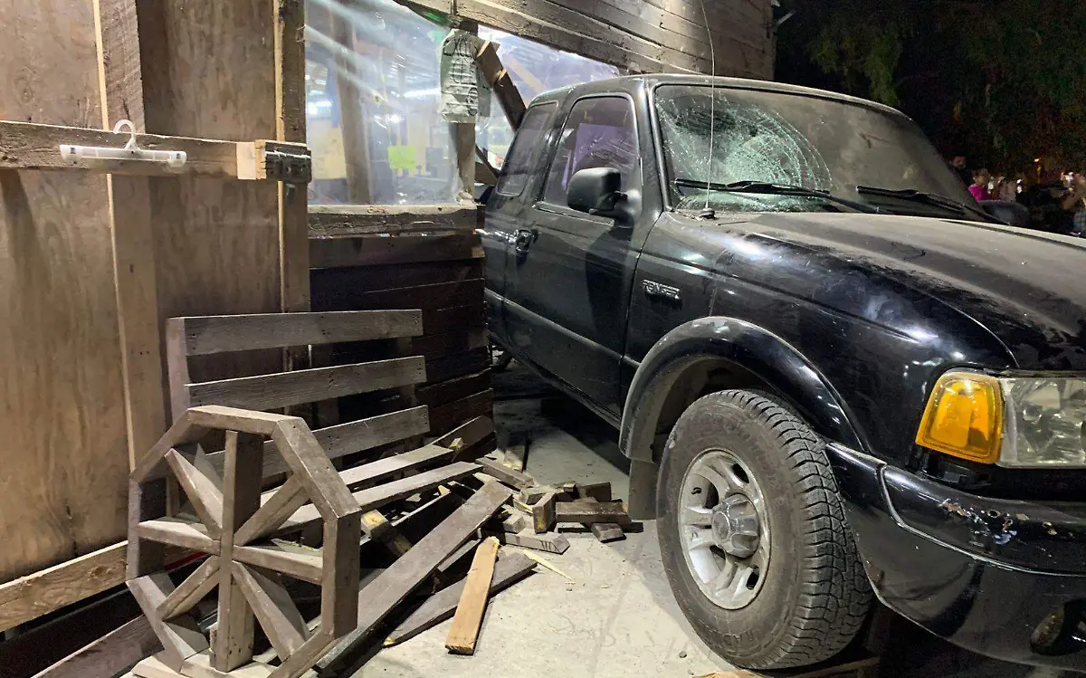 Camioneta entra a negocio y mata a niño en Tamaulipas Verónica Cisneros (1)